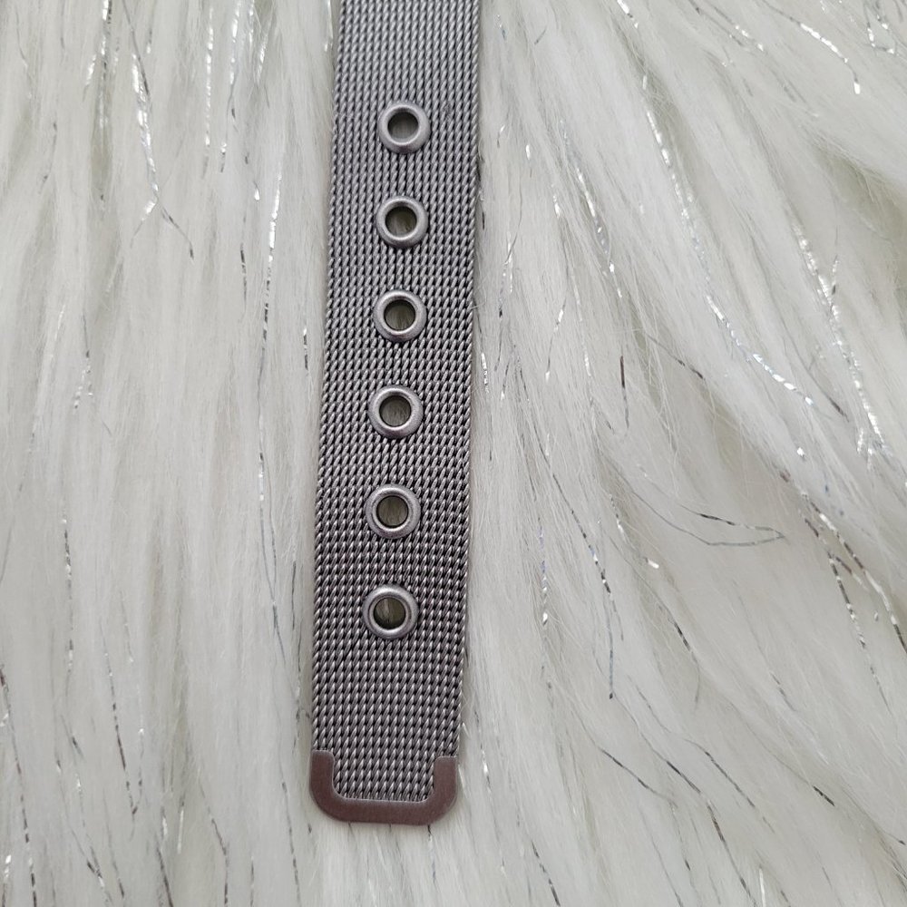 Two-Tone Mesh Metal Watch - Picture 7 of 7